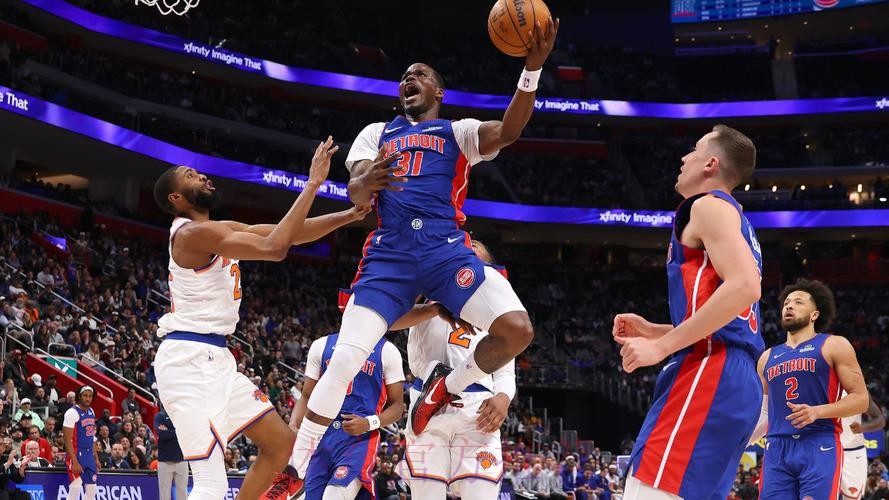 坎宁安29+13布伦森空砍25分，活塞121-90大胜尼克斯